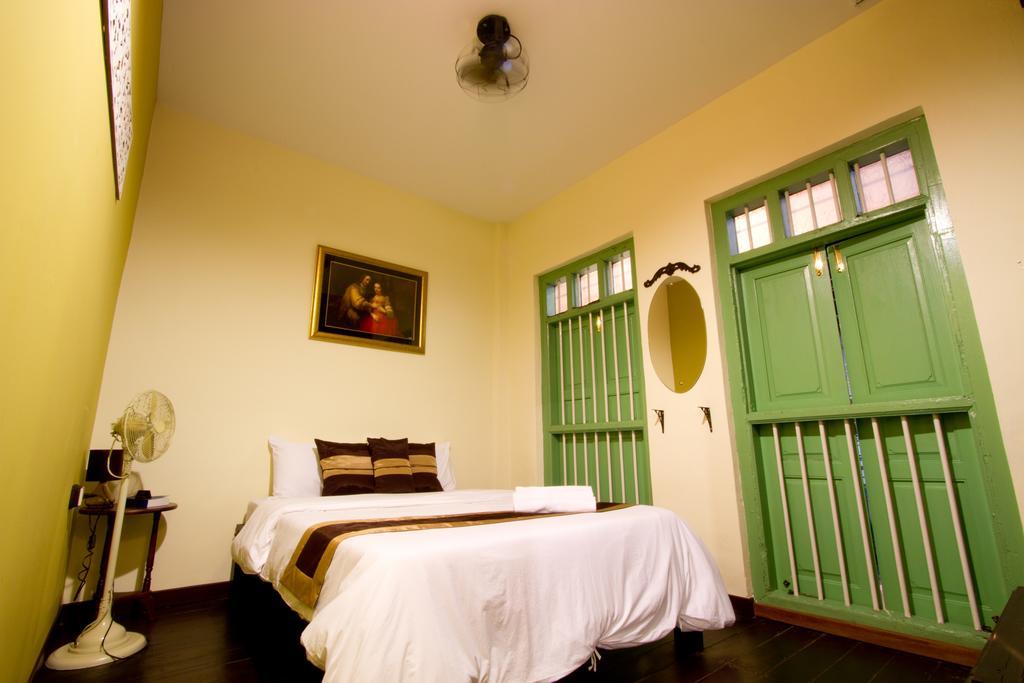 Luang Poj Boutique Hostel Ranong Habitación foto